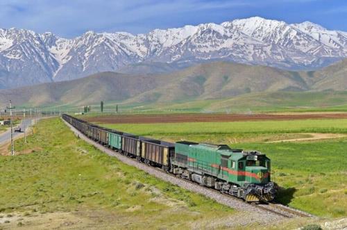 پیشرفت ۸۲ درصدی زیرسازی راه آهن کرمانشاه - اسلام آباد